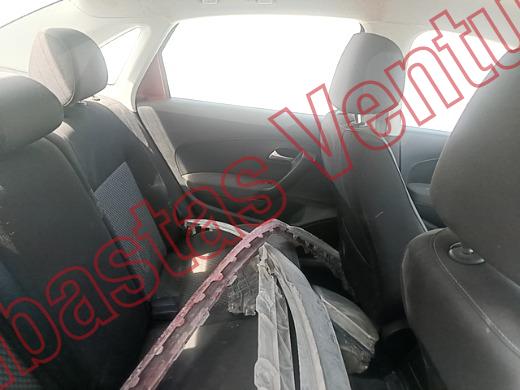VOLKSWAGEN VENTO 2021, foto 13 de 19