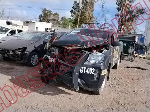 NISSAN FRONTIER 2025, foto 1 de 19