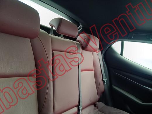 MAZDA M3H 2023, foto 13 de 19