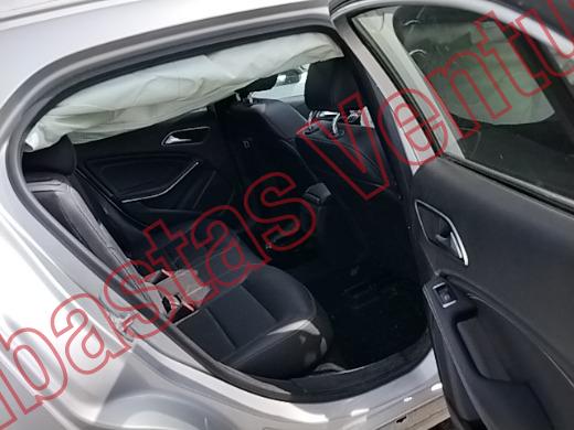MERCEDES BENZ GLA 2020, foto 13 de 19
