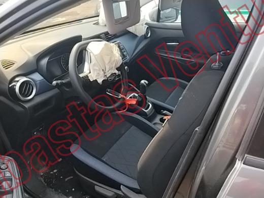 NISSAN VERSA 2025, foto 17 de 19