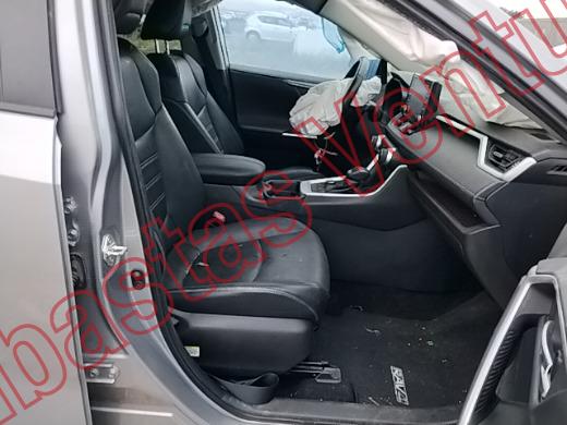 TOYOTA RAV4 2021, foto 12 de 19