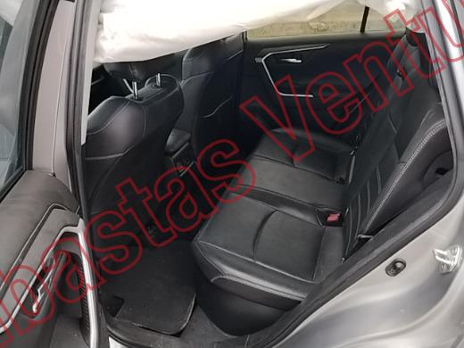 TOYOTA RAV4 2021, foto 16 de 19