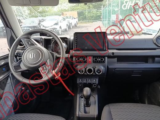 SUZUKI JIMNY 2025, foto 14 de 19