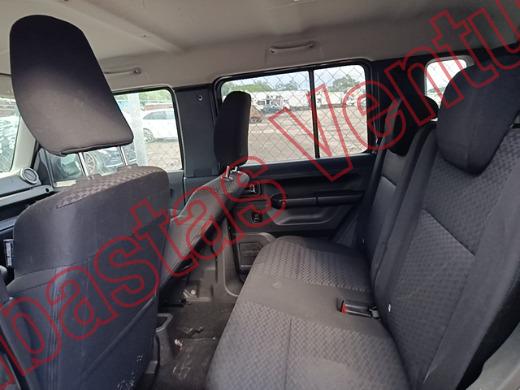 SUZUKI JIMNY 2025, foto 16 de 19