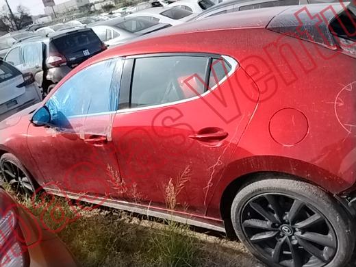MAZDA MAZDA 3 2024, foto 8 de 19