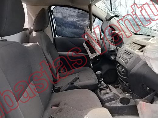 NISSAN NP 300 2023, foto 13 de 19