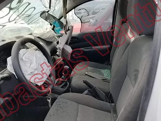 NISSAN NP 300 2023, foto 16 de 19