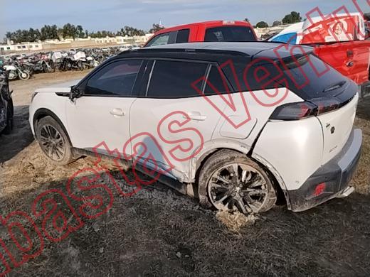 PEUGEOT 2008 2022, foto 8 de 19