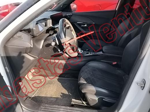 PEUGEOT 2008 2022, foto 17 de 19
