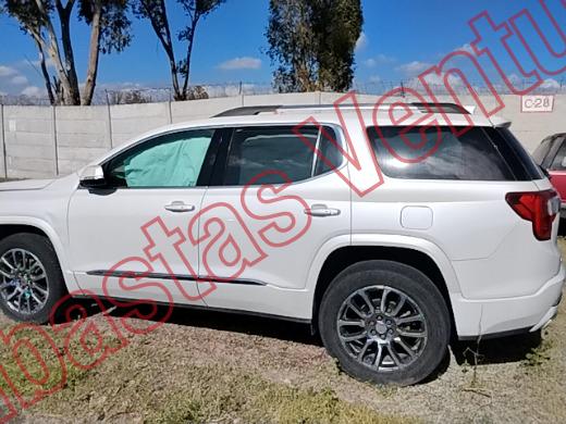 GMC ACADIA 2023, foto 8 de 19