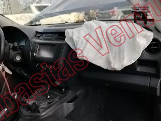 NISSAN FRONTIER 2025, foto 14 de 19