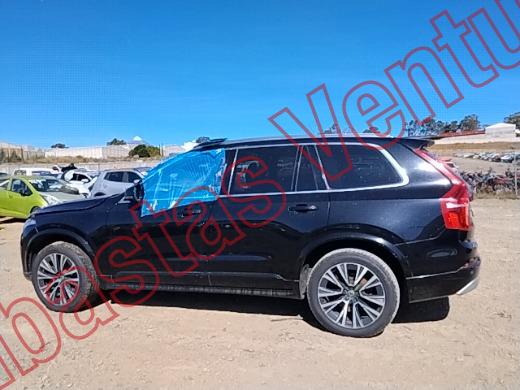 VOLVO XC90 2022, foto 8 de 19