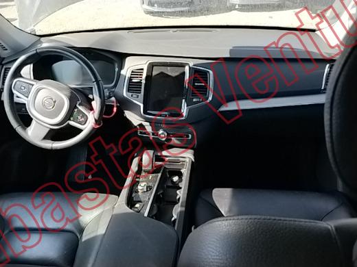 VOLVO XC90 2022, foto 14 de 19