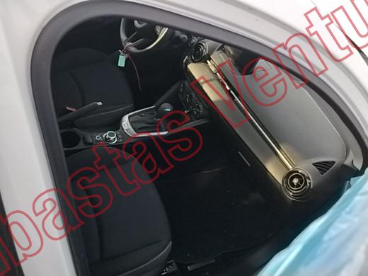 MAZDA MAZDA 2 2026, foto 12 de 19