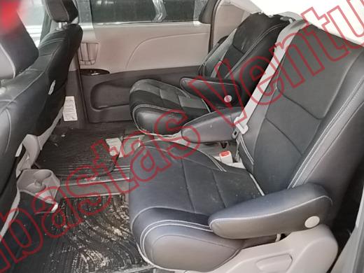 TOYOTA SIENNA 2019, foto 16 de 19