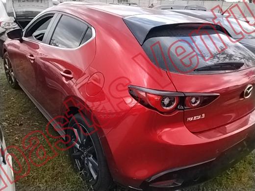 MAZDA M3H 2024, foto 8 de 19