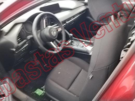 MAZDA M3H 2024, foto 17 de 19