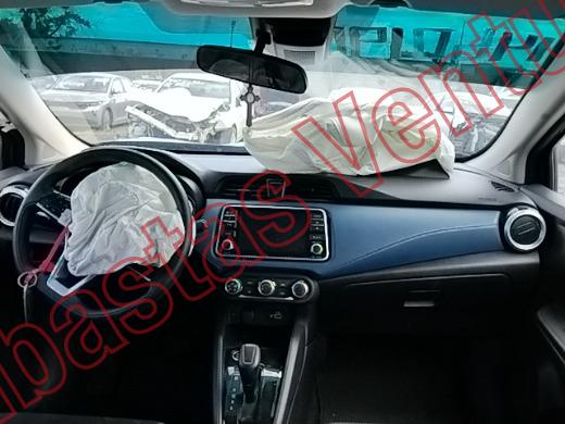 NISSAN VERSA 2025, foto 14 de 19