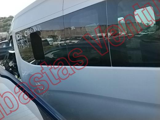 NISSAN URVAN 2024, foto 16 de 19