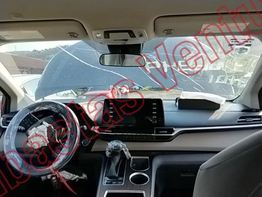 TOYOTA SIENNA 2024, foto 14 de 19