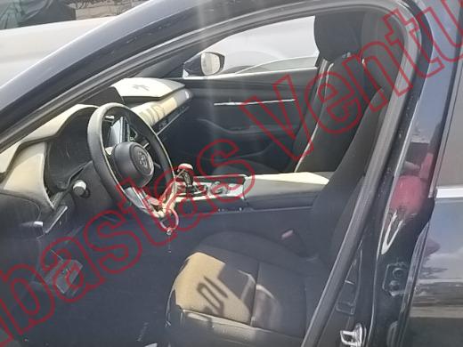MAZDA 3 SPORT 2023, foto 17 de 19