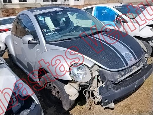 VOLKSWAGEN BEETLE 2002, foto 4 de 19