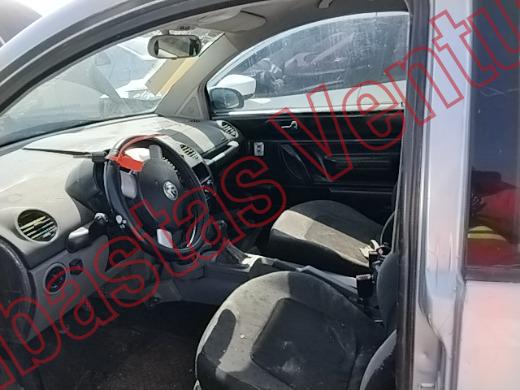 VOLKSWAGEN BEETLE 2002, foto 17 de 19
