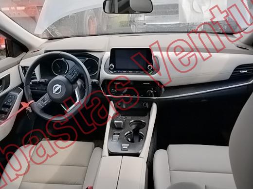 NISSAN X-TRAIL 2025, foto 14 de 19
