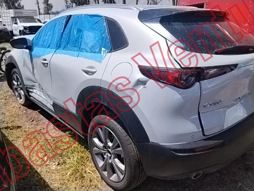 MAZDA CX30 2025, foto 8 de 19
