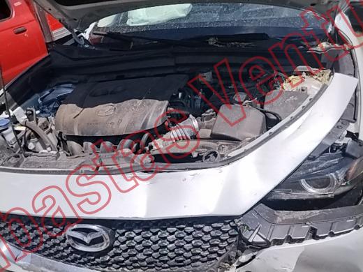 MAZDA CX30 2025, foto 10 de 19