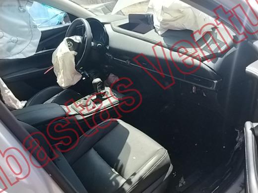 MAZDA CX30 2025, foto 12 de 19