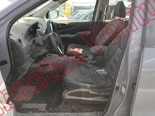 NISSAN FRONTIER 2021, foto 17 de 19