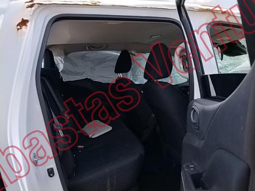 NISSAN FRONTIER 2025, foto 13 de 19