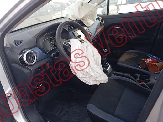 NISSAN VERSA 2024, foto 17 de 19