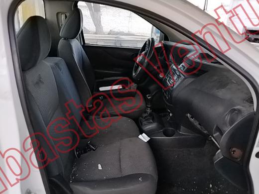 NISSAN NP 300 2021, foto 13 de 19