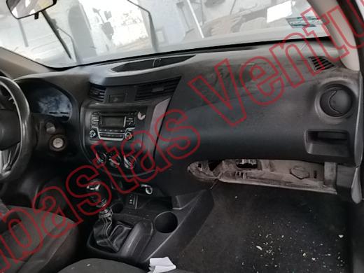 NISSAN NP 300 2021, foto 14 de 19