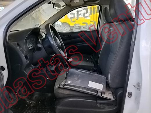 NISSAN NP 300 2021, foto 17 de 19