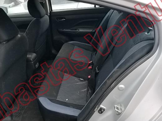 NISSAN VERSA 2025, foto 16 de 19