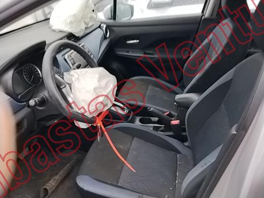 NISSAN VERSA 2025, foto 17 de 19