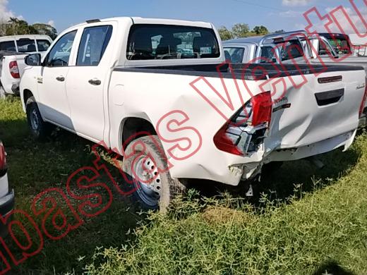 TOYOTA HILUX 2023, foto 8 de 19