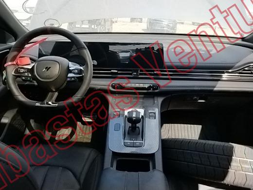 DODGE ATTITUDE 2025, foto 14 de 19