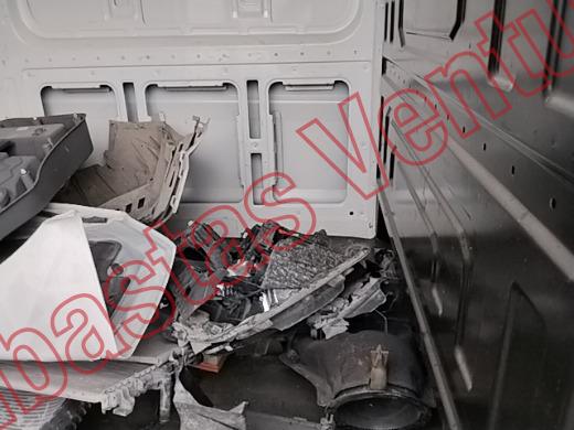VOLKSWAGEN CRAFTER 2024, foto 13 de 19
