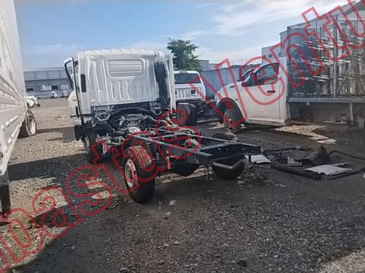 ISUZU ELF  2026, foto 8 de 19