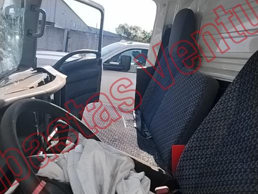 ISUZU ELF  2026, foto 17 de 19