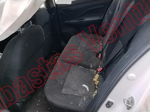 NISSAN VERSA 2023, foto 16 de 19
