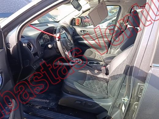 NISSAN FRONTIER 2025, foto 17 de 19