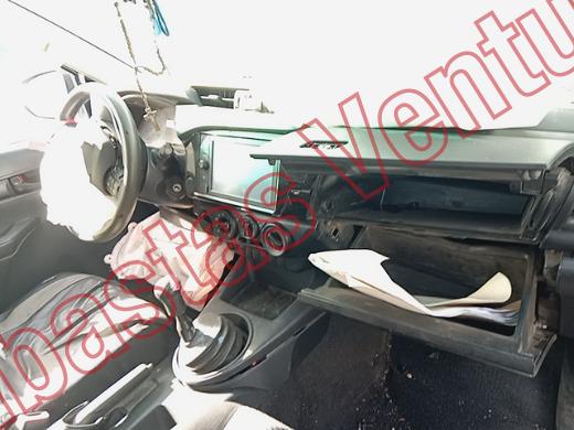 TOYOTA HILUX 2022, foto 14 de 19