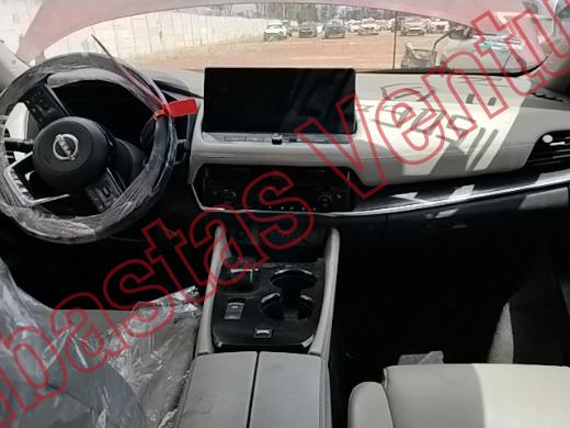 NISSAN X-TRAIL 2023, foto 14 de 19