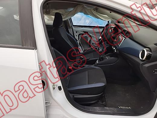 NISSAN VERSA 2025, foto 12 de 19